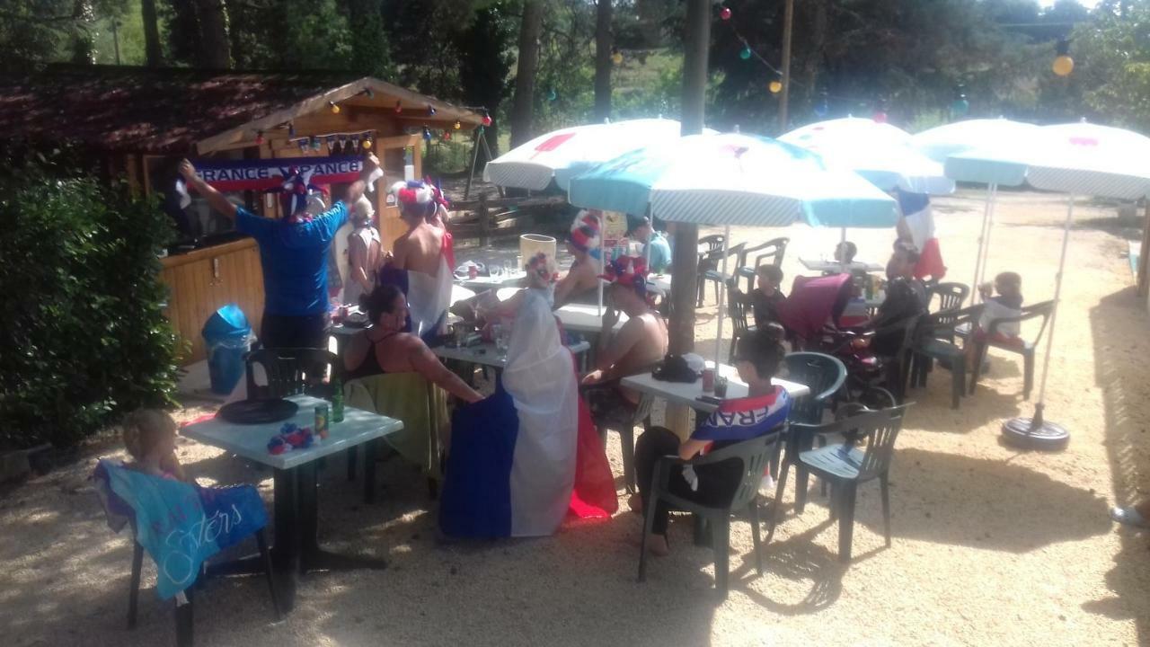 Camping 46 Rainettes Goujounac Eksteriør billede